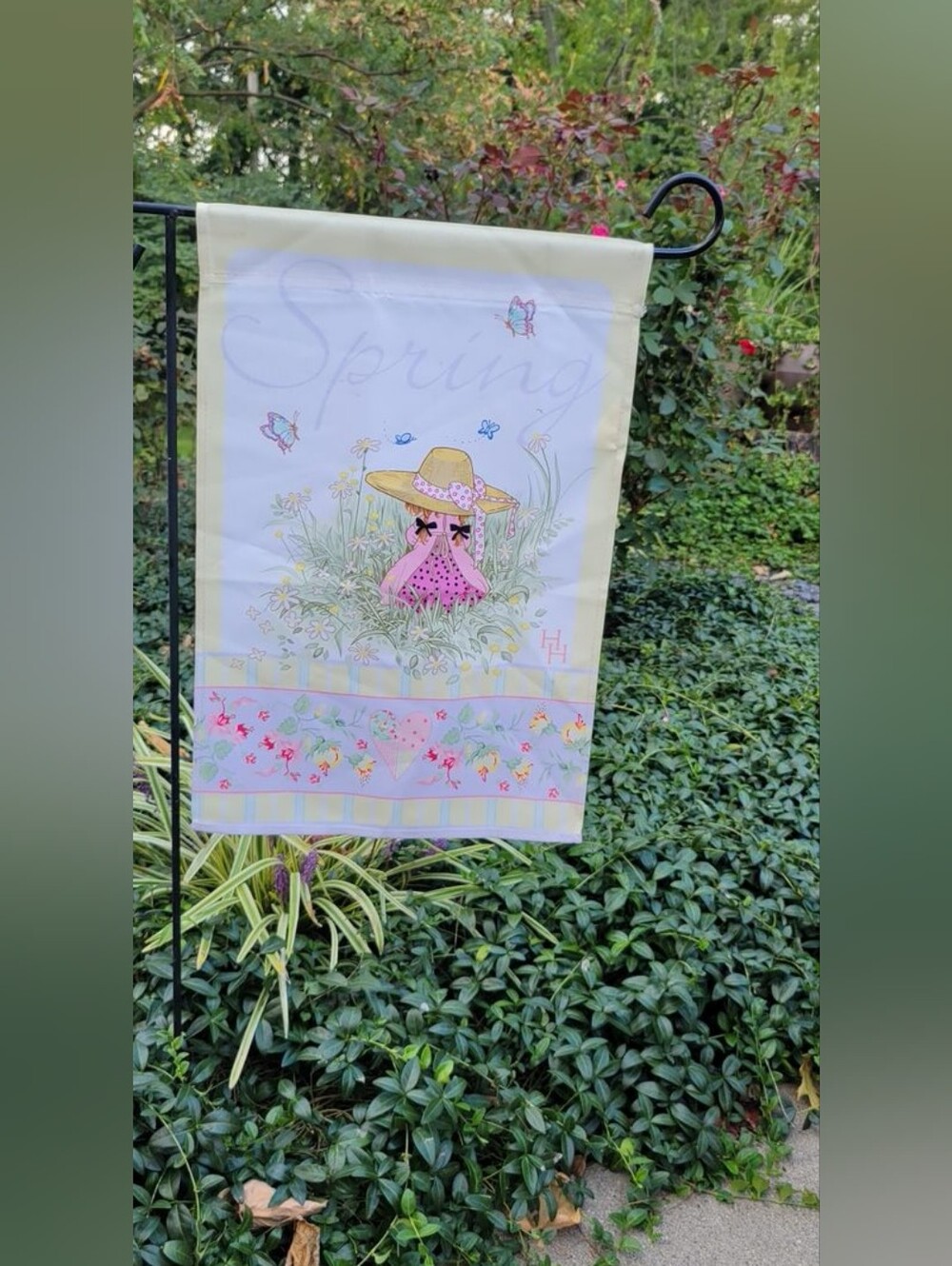 Holly Hobby Spring Small Garden Flag